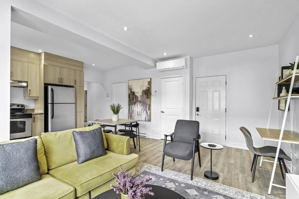 Stylish 2 Bedroom Haven By Jean Talon Market Μόντρεαλ Εξωτερικό φωτογραφία